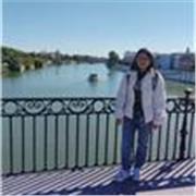 Profesora de Primaria apta para dar refuerzos pedagógicos y ayuda con las tareas.