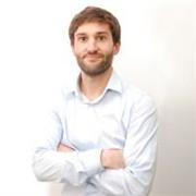 Graduado en Administración de empresas, interesado en Dar clases de español a extranjeros de una manera dinámica y muy divertida. 