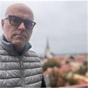 Ciao, se vuoi approfondire l’uso della fotografia sotto un punto di vista insolito, contattami.