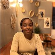 Jeune étudiante en chimie à l’université de Strasbourg, je vous propose mon savoir dans le domaine de la chimie, ainsi que de l’anglais (ma langue première) afin de vous aider à améliorer votre niveau et dépasser vos difficultés.