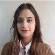 Studentessa di Ingegneria gestionale impartisce lezioni di Matematica