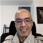 Enseignant expérimenté en droit commerce vente management marketing