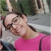 Studentessa universitaria in lingue e culture per l'editoria offre lezioni di inglese (lingua e letteratura). Disponibile per lezioni da remoto, via Skype o Zoom