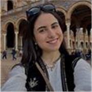 Soy estudiante de Administración y Dirección de Empresas y me gusta enseñar de forma clara y cercana. Imparto clases adaptadas.