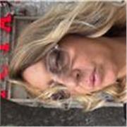 Laureata e con un esperienza di lavoro nell’ambito della comunicazione nella Azienda RAI offre lezioni di italiano da remoto