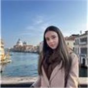 Studentessa doppio diploma francese livello B2