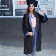 je suis prof d'anglais pour les étudiants de primaire je suis actuellement à Sarreguemines