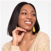 Erfahrene Muttersprachlerin und Hochschuldozentin unterrichtet Englisch für alle Niveaus