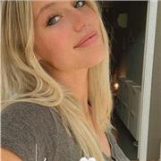 Ragazza con diploma liceo linguistico offre ripetizioni per materie umanistiche e scientifiche