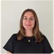 Titulada en bioquímica y bioinformática, y con expriencia dando repaso de primaria y secundaria, ofrece clases online. 