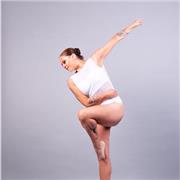 Entrenamientos personalizados a domicilio de Pilates, yoga, stretching y acondicionamiento físico para público femenino