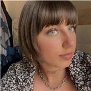 Aide aux devoirs des élèves allant de la primaire au collège (cours de français, anglais, histoire, géographie, SVT)