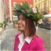 Ragazza laureata in lingue e frequentante la magistrale di lingue a Parma impartisce ripetizioni online di Spagnolo