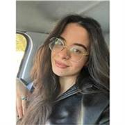 ¡Hola! Soy una estudiante de 23 años de 4.º curso de Ingeniería de Telecomunicaciones en Cuenca. El francés es mi lengua materna y