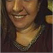 Profesor de inglés imparte clases para niños y adolescentes