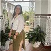 Profesora de apoyo escolar especializada en clases para niños de forma online o presencial