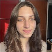 Offro lezioni di inglese per ragazzi delle medie e superiori. Ho vissuto diversi anni negli USA e qui ho fatto il linguistico.