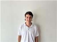 Licenciado y profesor de economía prepara alumnos de nivel universatario
