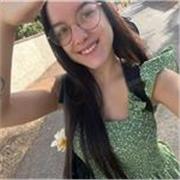 Profesora de violín apta para dar clase a niños que cursen desde 1º de Enseñanzas Elementales hasta 6º de Enseñanzas Profesionales