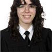 He estudiado física y química en la universidad autónoma de barcelona y ahora estoy acabando un máster en el extranjero