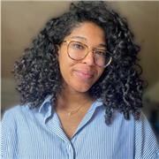 Paola | Langues & Voix – Débloquez votre potentiel et apprenez à parler & chanter avec confiance