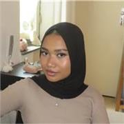 I would describe myself as patient and approachable, but also organised and methodical. I try to create a space where students fee