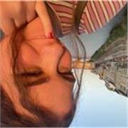 Se ofrecen clases particulares de inglés para nivel escolar y preparación de exámenes oficiales. Cuento con el FCE y el CAE