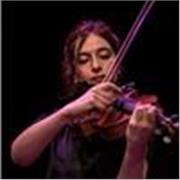 Musicienne professionnelle donne cours de solfège et d'alto
