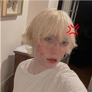 Professeur particulier de dessin, dispense des cours ciblés sur l’illustration en médiums traditionnels et digital