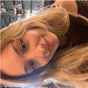 Soy una chica curiosa y apasionada por el arte, la filosofía y cómo funciona la sociedad.