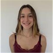 Profesora apta para alumnos con niveles inferiores a Bachillerato.