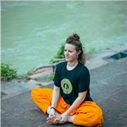Hatha yoga style Iyengar à Dijon et en ligne 