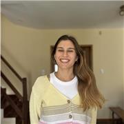Psicóloga graduada en Argentina, con experiencia en docencia universitaria. Clases para varios niveles