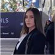 Studentessa quarta liceo linguistico. Conoscenza approfondita dello spagnolo( approssimativamente livello C1