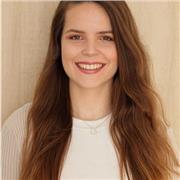 Lehrerin aus Spanien die mit Mathe, Spanisch und Englisch helfen kann