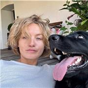 Wir 20 years of playing piano (classical, pop) I believe my lessons would be for complete beginners to more advanced players.