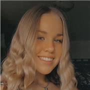 Studentessa al quarto anno di liceo linguistico, insegno inglese, tedesco e spagnolo. Aiuto anche con i compiti eventualmente