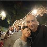 Me gusta apoyar en las tareas y actividades a los niños, me gusta enseñar y tengo muy buena expresión oral, ortografía