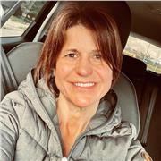 Insegnante impartisce lezioni di italiano, storia, geografia, scienze, alimentazione. Impartisco lezioni di doposcuola