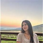 Soy una chica activa, amable y resolutiva y me gustaría dar clase a niños en el inicio de su aprendizaje. 