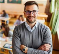 Realizo clases, exámenes y trabajos de autocad, inventor, solidworks, automatización y afines