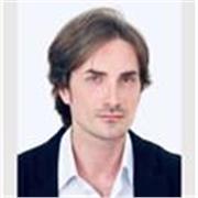 Laureato in Chimica e Tecnologia farmaceutiche e laureato in Scienze della Nutrizione Umana impartisce lezioni di biologia, inglese e latino (scuole superiori)