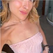 disponibile a dare una mano per svolgere i compiti e spiegare gli argomenti trattati in classe