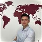 Graduado en bachillerato de Ciencias Sociales y en un doble grado de Contabilidad y Finanzas+ RRLL y Recursos Humanos.