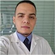 A trilingual Dentist and futur-psychologist, who is dedicated to teaching smart