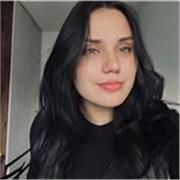 Profesor de apoyo escolar con las actividades de la signature lengua castellana