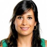 Periodista de profesión y con formación universitaria superior en comunicación y ciencias políticas y administración. En la actualidad dispongo de tiempo libre para poder dedicarme a la enseñanza ya que fui madre hace unos meses y estoy en un periodo de p