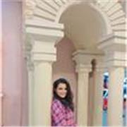 I give private lessons tailored to your level and learning needs.

