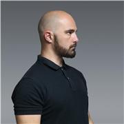 Profesional titulado en diseño gráfico publicidad y marketing con más de 20 años de experiencia. Experto en fotografía de producto