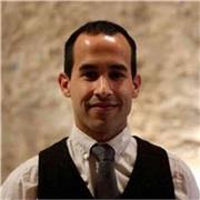 I am a young experienced ESL teacher who focusses on teaching adults